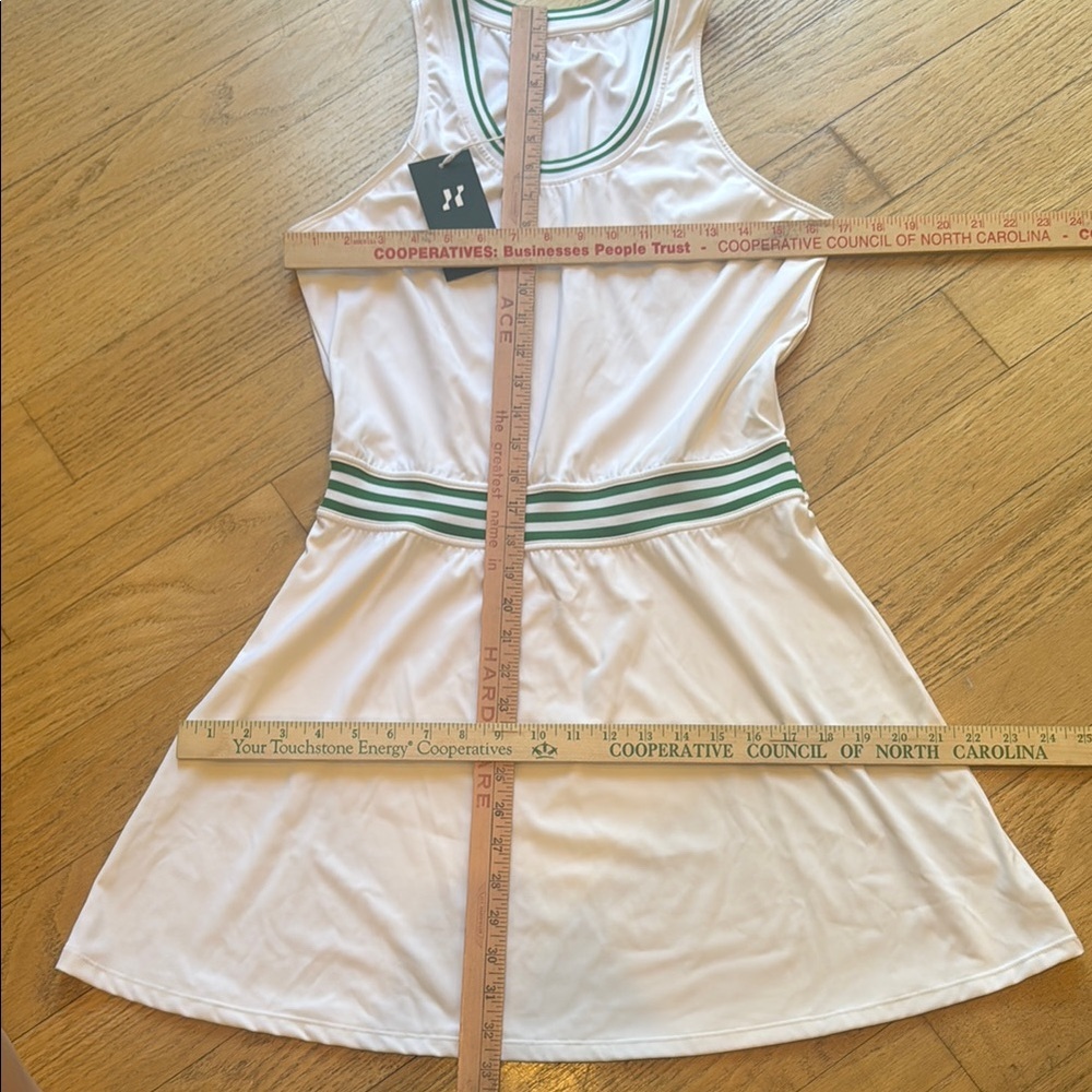 Halara White Tennis or Pickleball athletic dress, NWT size medium - Picture 5 of 8